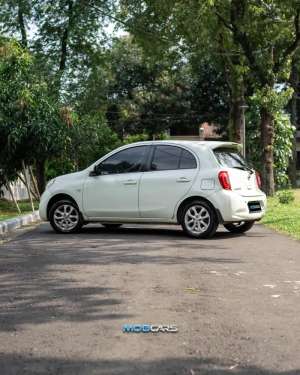 Jual bekas MURAH MERIAH MARCH XS MATIC 2014,lokasi di  