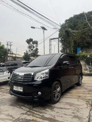 Jual bekas Nav1 V Luxury AT 2013 Mewah,lokasi di  