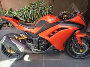 Ninja 250 R 2016 KM 2200 Orange Full Modif lokasi di  , tersedia melalui melalui situs Olx