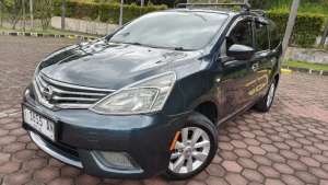 Jual bekas Nissan Grand Livina SV Automatic Tahun 2015,lokasi di  