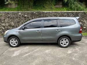 Jual bekas Nissan Livina 2011 Bensin,lokasi di Tangerang Kota