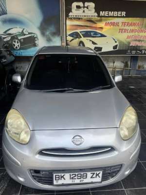 Nissan March 2012 lokasi di  , tersedia melalui melalui situs Olx