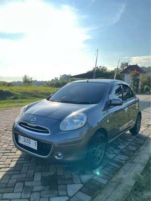 Nissan March 2013 Bensin lokasi di  , tersedia melalui melalui situs Olx