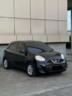 Nissan March 2016 Matic lokasi di  , tersedia melalui melalui situs Olx