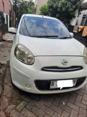 Jual bekas Nissan march xs at 2012,lokasi di  