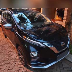 Jual bekas Nissan New Livina 2022 1.5 Tipe VL Automatic Hitam 7 Seater,lokasi di Tangerang Kab.