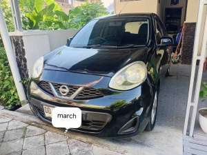 Nissan New March 2013 lokasi di  , tersedia melalui melalui situs Olx