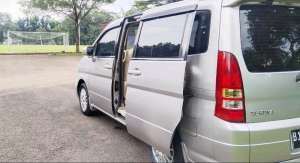 Jual bekas Nissan serena 2.0 hws at 2011,lokasi di Jakarta Timur