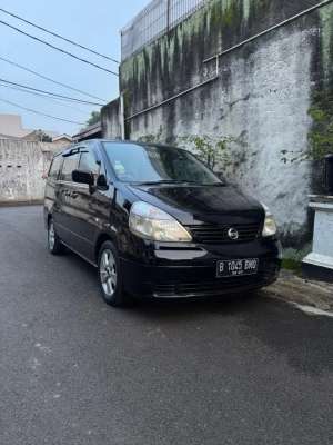 Jual bekas Nissan Serena 2004 Bensin,lokasi di  