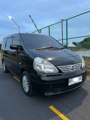 NISSAN SERENA 2011 METIC 2.0 lokasi di  , tersedia melalui melalui situs Olx