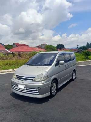 Nissan Serena 2012 matic lokasi di  , tersedia melalui melalui situs Olx