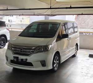 Nissan Serena 2014 Bensin lokasi di  , tersedia melalui melalui situs Olx
