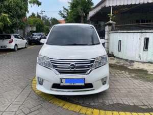 Jual bekas Nissan Serena Hws 2014 Automatic,lokasi di  