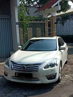 Nissan Teana 2016 Bensin lokasi di  , tersedia melalui melalui situs Olx