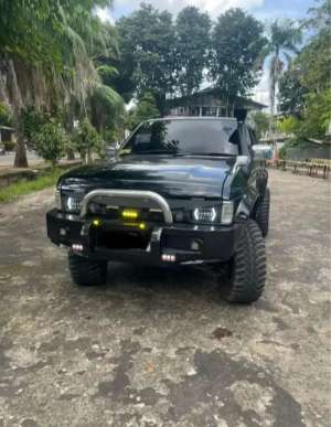 Nissan Terrano Kingsroad F1 lokasi di  , tersedia melalui melalui situs Olx