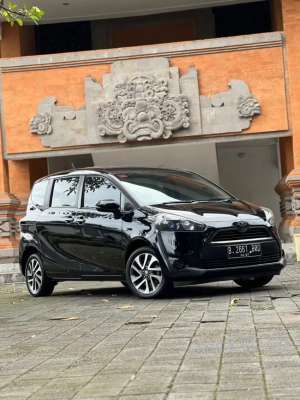 Nissan X-Trail 2012 Bensin lokasi di  , tersedia melalui melalui situs Olx