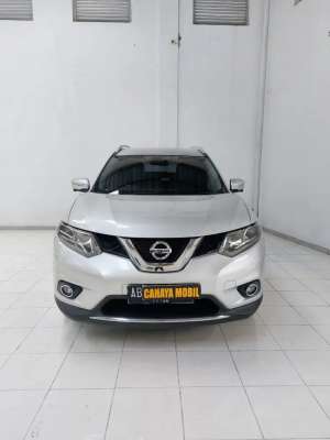 Nissan X Trail 2.5 T32 2014 lokasi di  , tersedia melalui melalui situs Olx