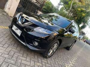 Jual bekas Nissan Xtrail 2.5 Bensin MaticAt 2015 Super Istimewa Siap Pakai,lokasi di  