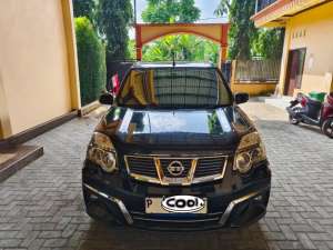 Nissan xtrail 2.5 Urban Selection Automatic CVT 2013 lokasi di  , tersedia melalui melalui situs Olx