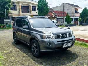 Nissan Xtrail 2.5 XT 2010 lokasi di  , tersedia melalui melalui situs Olx