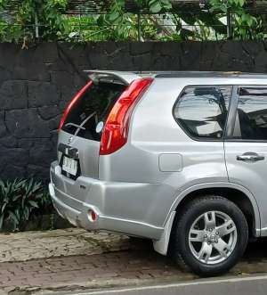 Nissan Xtrail Autech 2010 lokasi di  , tersedia melalui melalui situs Olx