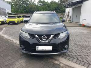 Nissan Xtrail T32 2015 lokasi di  , tersedia melalui melalui situs Olx