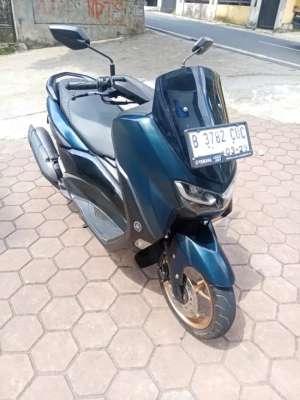 Jual bekas Nmax 155 2024 connected keyless green matte,lokasi di  