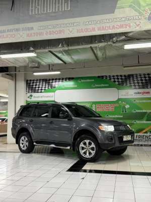Jual bekas Pajero Sport Dakar 2012,lokasi di Surabaya Kota