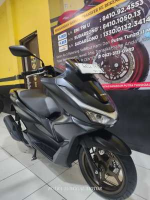 Jual bekas PCX ROADSYNC HITAM 2025,lokasi di Bogor Kota