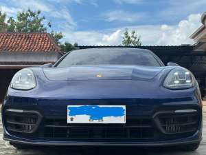 Jual bekas Porsche Panamera Hybrid 2023 Blue Biru 2024 Mobkas 2022 Jual Cepet Bu,lokasi di  