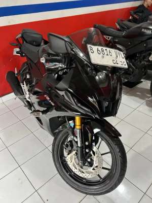 Jual bekas R15 V4 CONNECTED KREDIT MURAH DP 1JUTA,lokasi di  