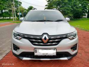 Jual bekas Renault triber RXZ full option at pmk 2022 bisa kredit,lokasi di  
