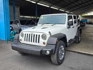 Jual bekas RUBICON ASLI Jeep Wrangler 3.6 RUBICON Matic 2013,lokasi di Medan Kota