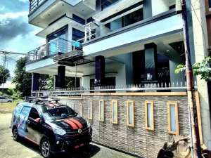 rumah 2 lantai plus rooftop dekat pintu tol jatiwarna lokasi di Bekasi Kota, tersedia melalui melalui situs Olx