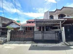 Rumah 2 Lt SHM Akses Mudah ke Gerbang Tol Cawang Harga Nego J-18760 lokasi di Bekasi Kota, tersedia melalui melalui situs Olx