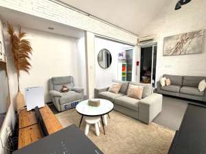 Rumah 2lt 6x17 102m Type 2KT Cluster La seine JGC Jakarta Garden City lokasi di Jakarta Timur, tersedia melalui melalui situs Olx