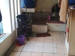 RUMAH BAGUS DI KEBON JERUK JAKARTA BARAT lokasi di Jakarta Selatan, tersedia melalui melalui situs Olx