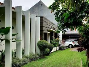 RUMAH BAGUS MAINROAD ARCAMANIK BANDUNG Strategis Pusat Kuliner lokasi di Bandung Kota, tersedia melalui melalui situs Olx