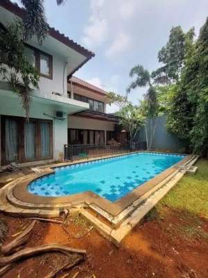 Rumah Bagus Siap Huni Dalam Townhouse Di Lebak Bulus lokasi di Depok Kota, tersedia melalui melalui situs Olx