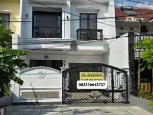 Rumah Baru Mewah Di Komplek Pondok Bambu lokasi di Jakarta Timur, tersedia melalui melalui situs Olx