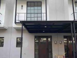 RUMAH BARU MINIMALIS 2 LANTAI LOKASI STRATEGIS DI PERUMAHAN GRAHA NATURA KEC. LONTAR SAMBIKEREP lokasi di Surabaya Kota, tersedia melalui melalui situs Olx