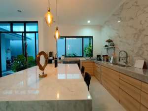 Rumah Cantik Furnish Bagus Sekali Siap Huni View Pegunungan Sentul City, Bogor lokasi di Bogor Kota, tersedia melalui melalui situs Olx