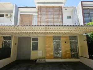 Rumah cluster dekat sekolah al azhar dan bintaro plaza lokasi di Jakarta Selatan, tersedia melalui melalui situs Olx