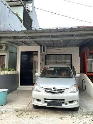 Rumah cluster samping jalan hos cokroamanoto ciledug halte puri beta lokasi di Tangerang Kota, tersedia melalui melalui situs Olx
