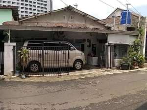 Rumah Cocok Untuk Kos Karyawan Sekitar Gatot Subroto, Kuningan, Cawang lokasi di Jakarta Timur, tersedia melalui melalui situs Olx