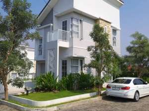 Rumah Depok 2 Lantai Mewah Murah Dekat Stasiun Depok Lama Dekat Stasiun Depok Baru Akses Dekat Tol Kukusan Beji Dekat Tol Desari Dekat Tol Sawangan Ko lokasi di Depok Kota, tersedia melalui melalui situs Olx