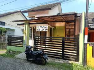 Rumah Hoek cluster padaasih Cisarua dekat STKIP Pasundan Pemkot cimahi lokasi di Bogor Kab., tersedia melalui melalui situs Olx