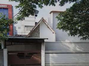 Rumah jalan Bengawan, Surabaya lokasi di Surabaya Kota, tersedia melalui melalui situs Olx