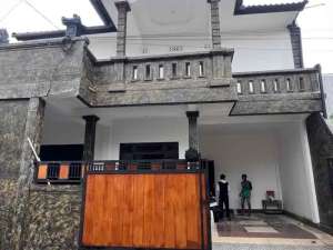 Rumah Lantai 2 Siap Huni Di Abianbase Dalung Dkt Buduk Sempidi Kapal Lukluk Padonan Canggu lokasi di Denpasar Kota, tersedia melalui melalui situs Olx