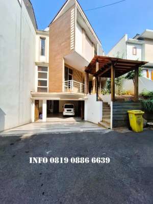 Rumah lebak bulus Jakarta selatan dekat mrt rsud fatmawati lokasi di Jakarta Selatan, tersedia melalui melalui situs Olx